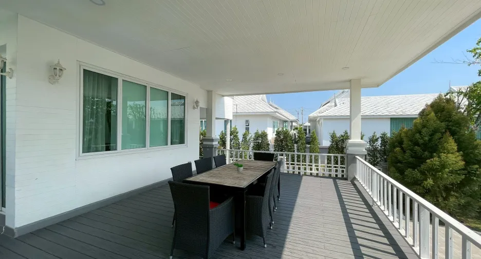 For rent 4 bedrooms villa in Hua Hin, Prachuap Khiri Khan