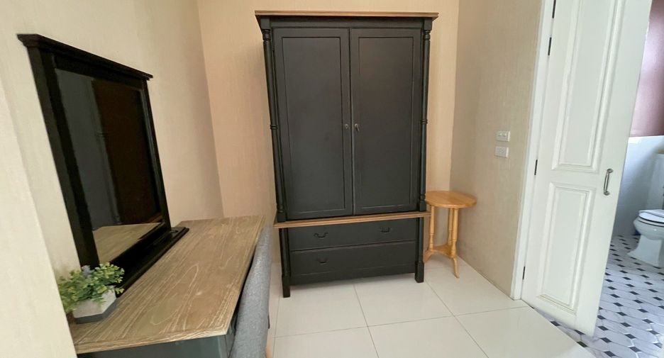 For rent 4 bedrooms villa in Hua Hin, Prachuap Khiri Khan