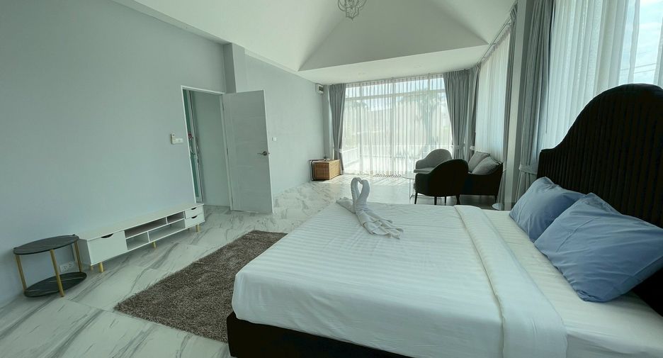 For rent 4 bedrooms villa in Hua Hin, Prachuap Khiri Khan