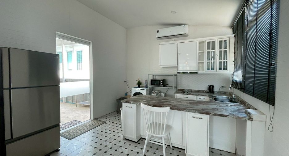 For rent 4 bedrooms villa in Hua Hin, Prachuap Khiri Khan