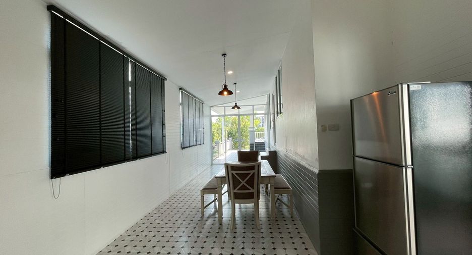 For rent 4 bedrooms villa in Hua Hin, Prachuap Khiri Khan