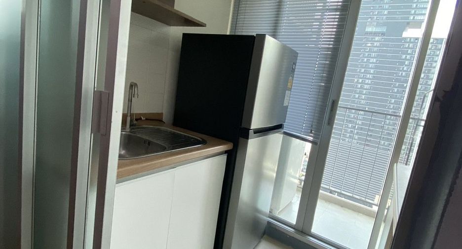 For rent 1 bed condo in Watthana, Bangkok