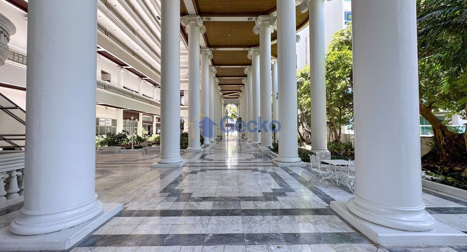 For rent and for sale 1 bed condo in Bang Lamung, Chonburi