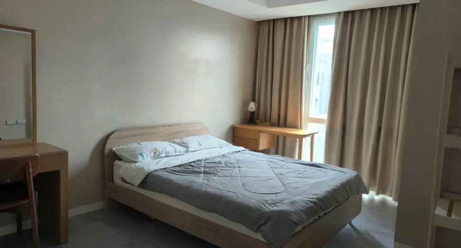 For rent 1 bed condo in Huai Khwang, Bangkok