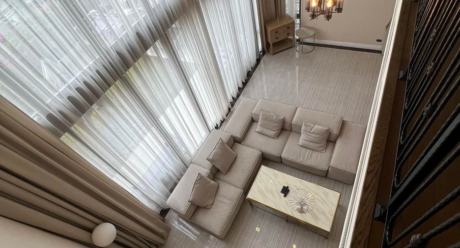 For rent and for sale 3 bedrooms townhouse in Watthana, Bangkok