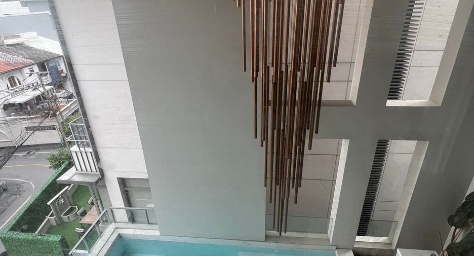 For rent and for sale 3 bedrooms townhouse in Watthana, Bangkok