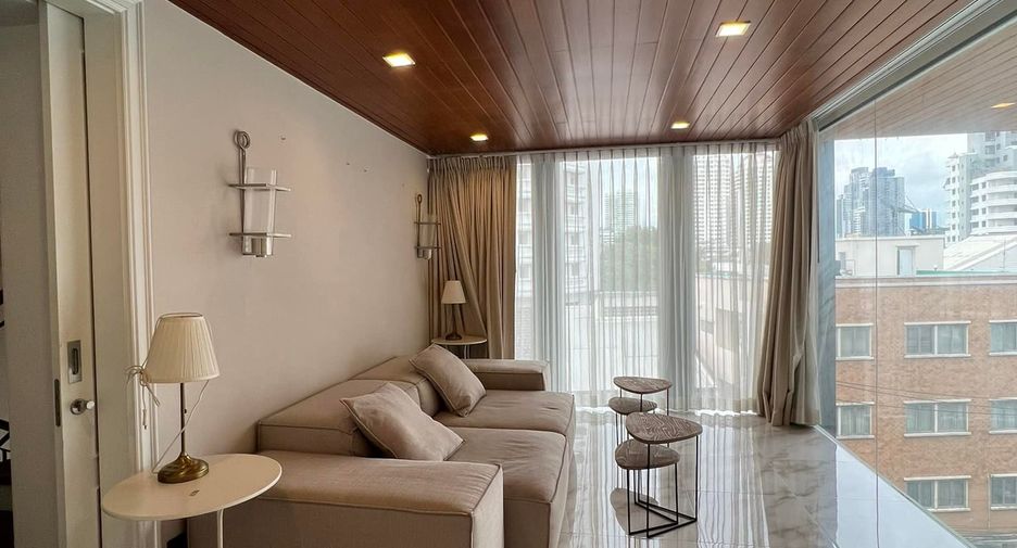 For rent and for sale 3 bedrooms townhouse in Watthana, Bangkok