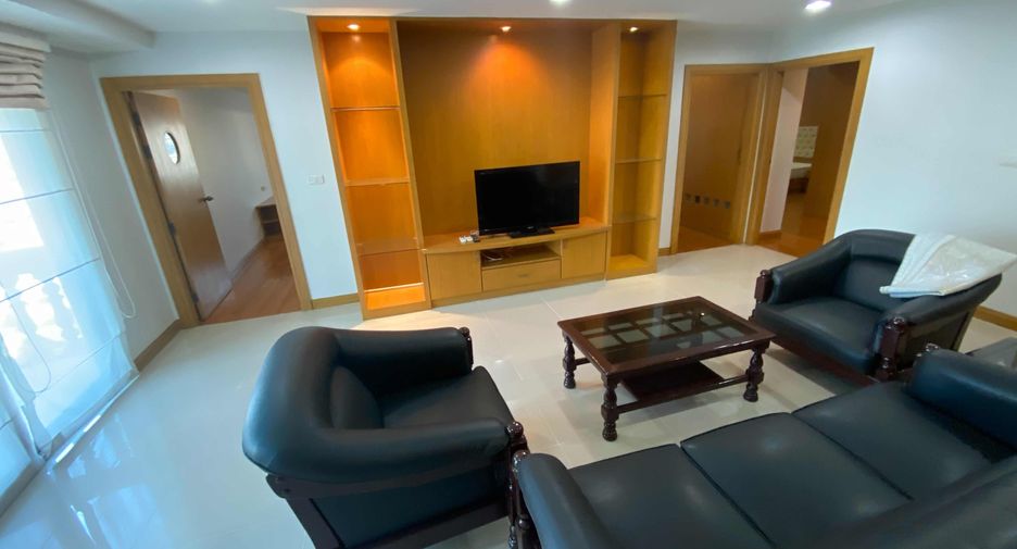 For rent 3 bedrooms condo in Watthana, Bangkok