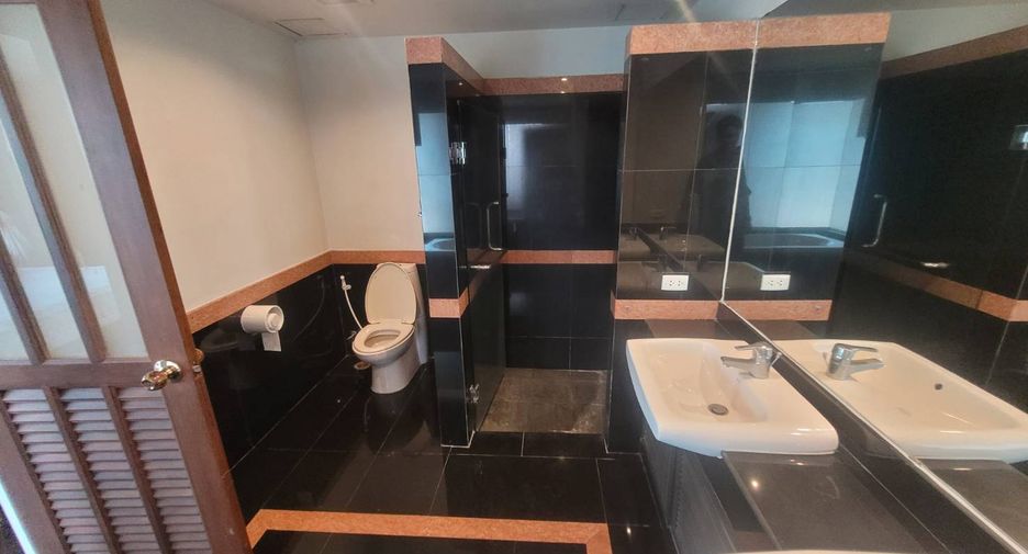 Wohnung zur Miete mit 3 Zimmer in Sathon, Bangkok