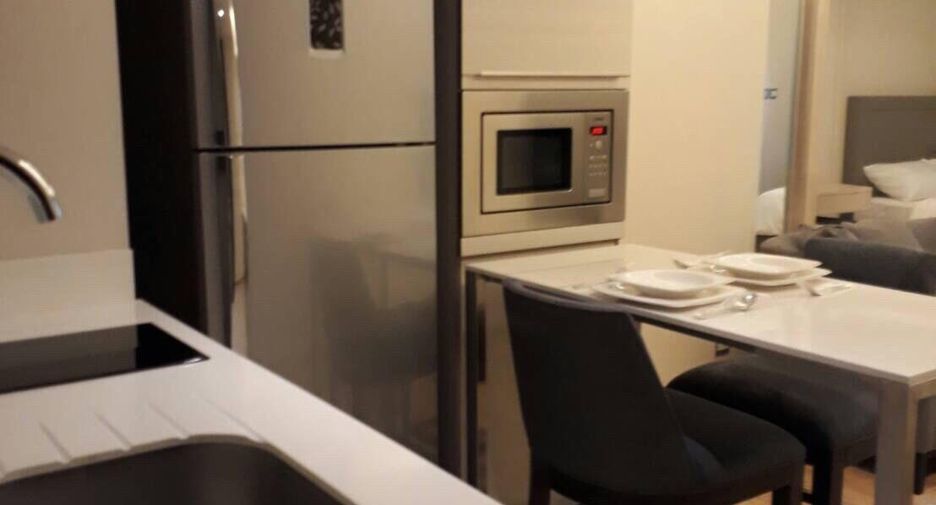 For rent 1 bed condo in Watthana, Bangkok