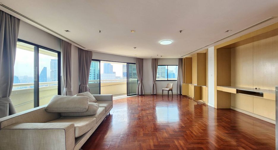 For rent 4 bedrooms condo in Khlong Toei, Bangkok