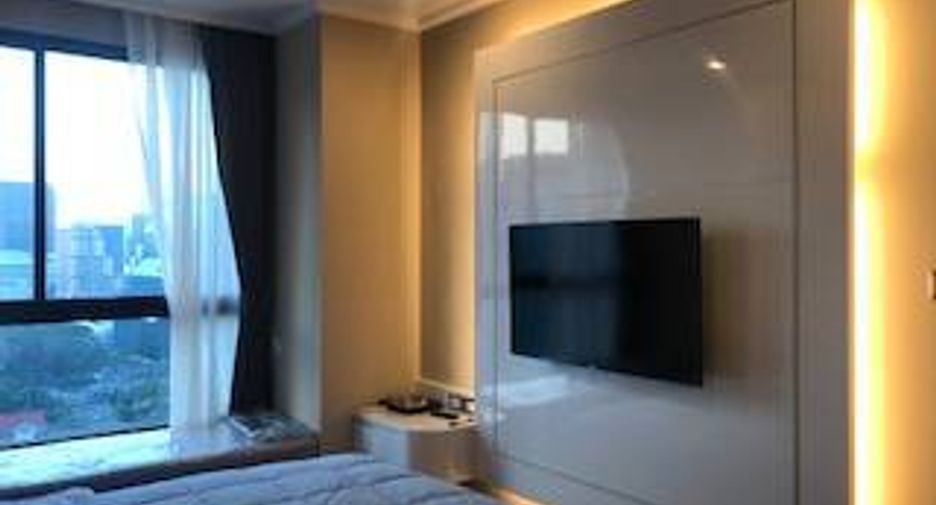 For rent 2 bedrooms condo in Sathon, Bangkok