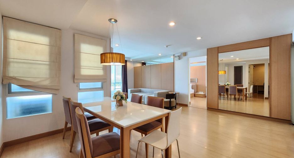 For rent 3 bedrooms condo in Watthana, Bangkok