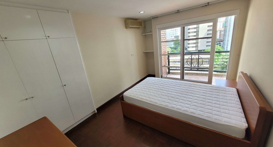 À louer 3 chambres condo à Khlong Toei, Bangkok