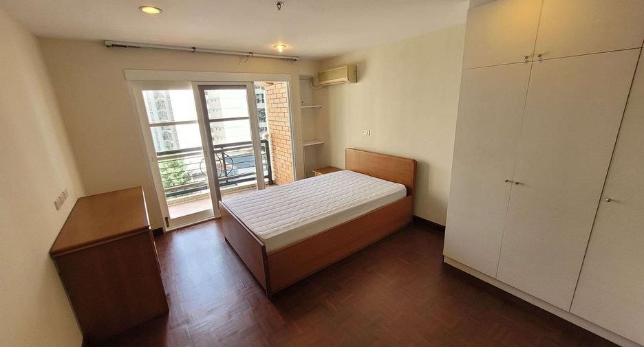 À louer 3 chambres condo à Khlong Toei, Bangkok