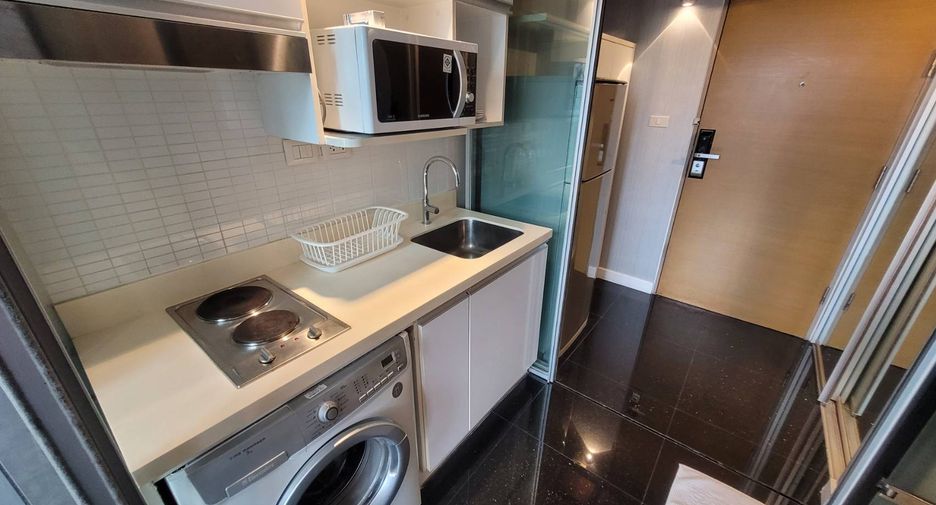 À louer 1 chambre condo à Khlong Toei, Bangkok