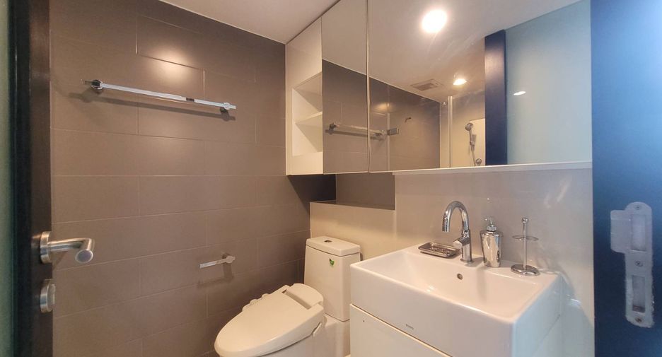 À louer 1 chambre condo à Khlong Toei, Bangkok