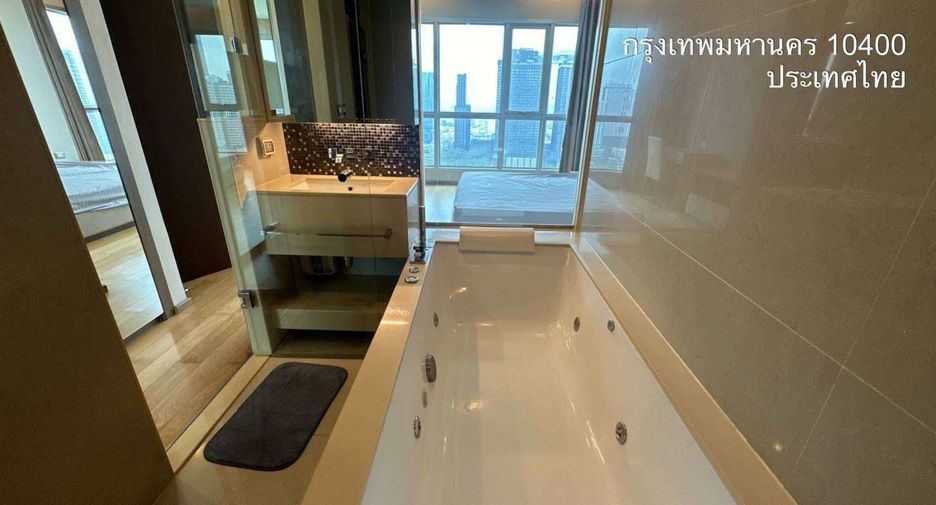 For rent 2 bedrooms condo in Watthana, Bangkok