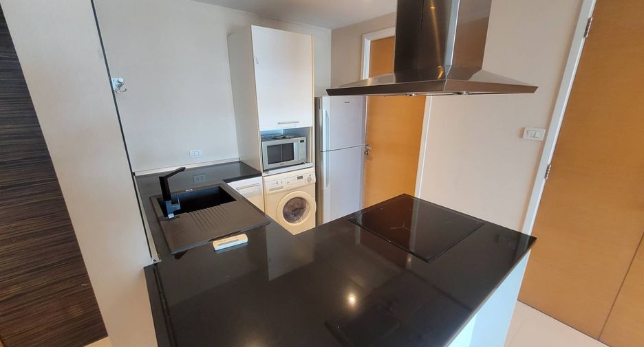 For rent 2 bedrooms condo in Khlong Toei, Bangkok