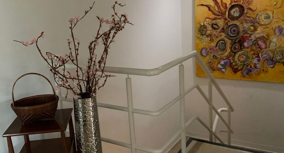 For rent 3 bedrooms condo in Watthana, Bangkok