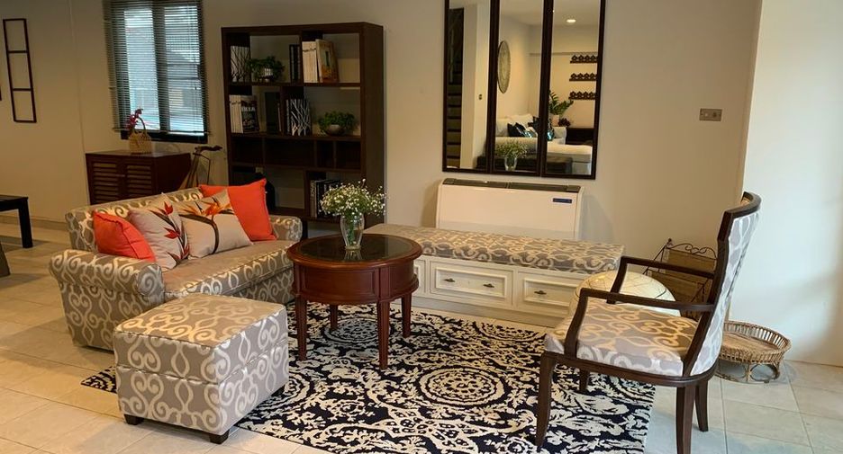For rent 3 bedrooms condo in Watthana, Bangkok