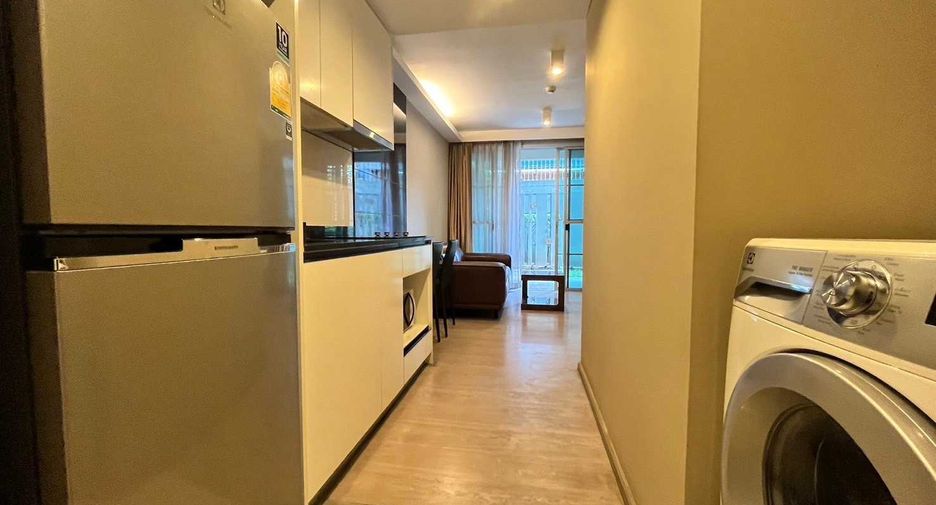 For rent 2 bedrooms condo in Watthana, Bangkok