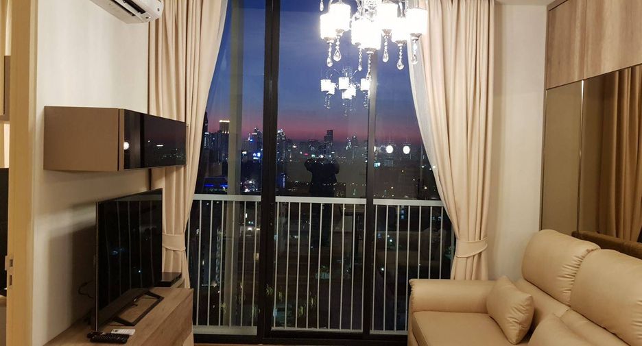 For rent 2 bedrooms condo in Khlong Toei, Bangkok