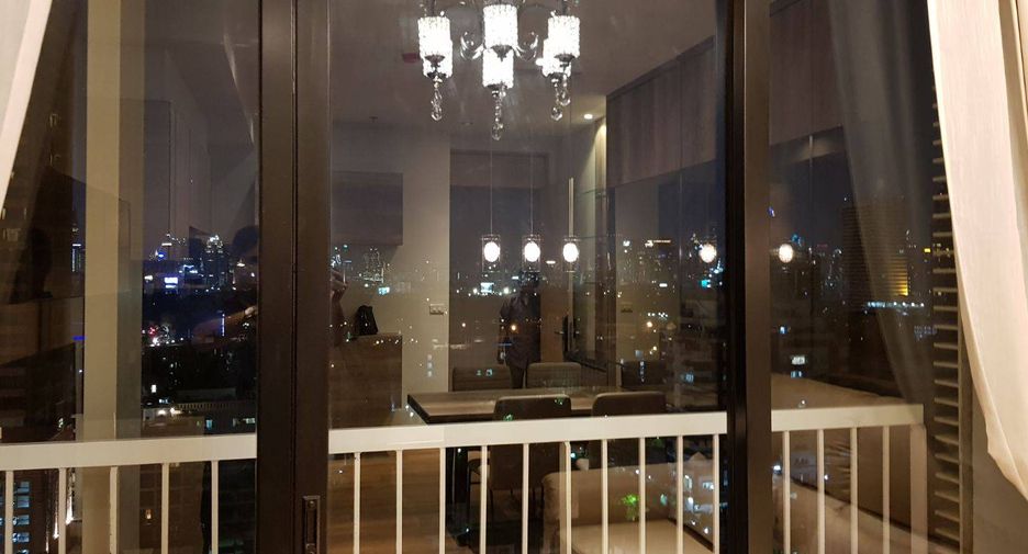 For rent 2 bedrooms condo in Khlong Toei, Bangkok