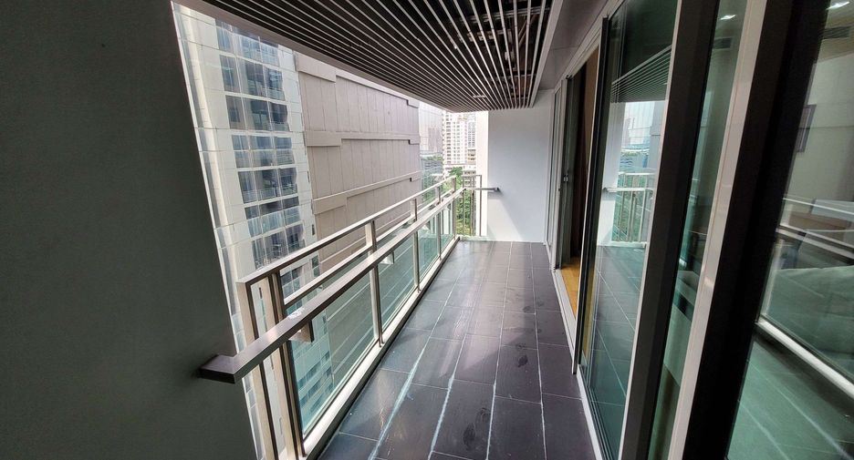 For rent and for sale 2 bedrooms condo in Khlong Toei, Bangkok