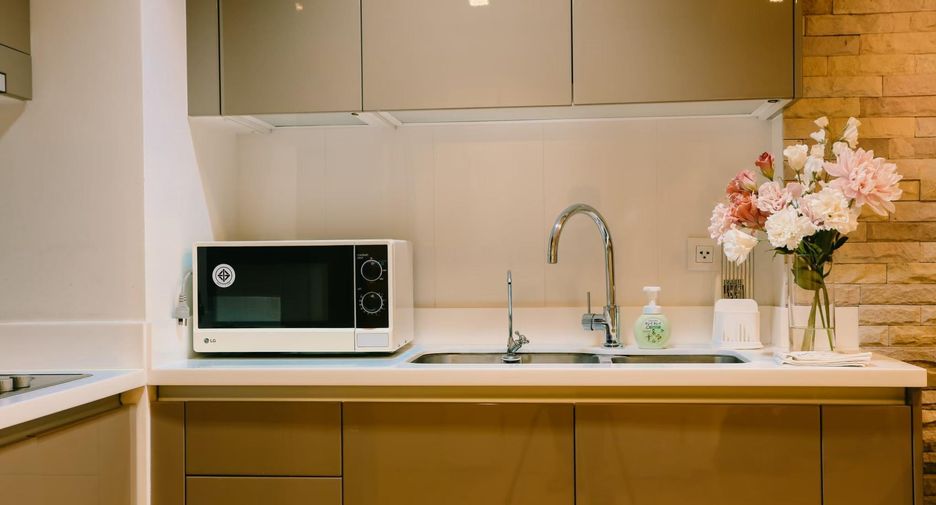 For rent and for sale 2 bedrooms condo in Khlong Toei, Bangkok