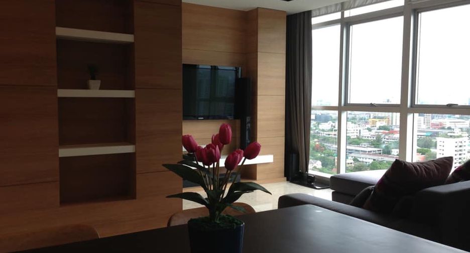 For rent 1 bed condo in Khlong Toei, Bangkok