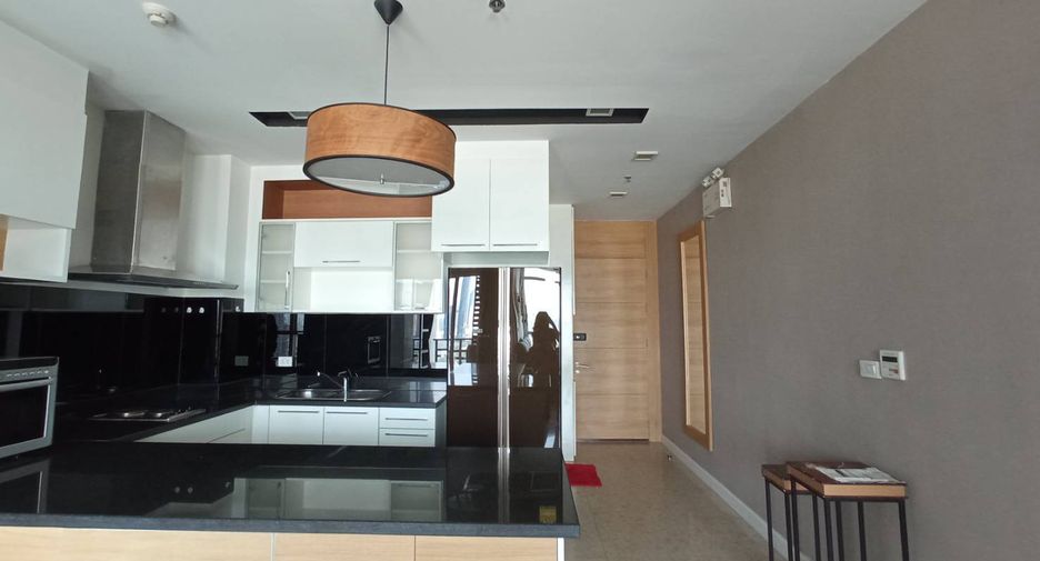 For rent 1 bed condo in Khlong Toei, Bangkok