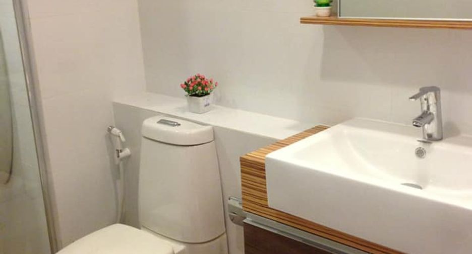 For rent 1 bed condo in Khlong Toei, Bangkok