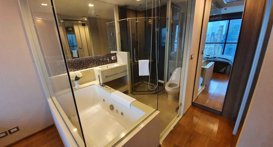 À louer 2 chambres condo à Sathon, Bangkok