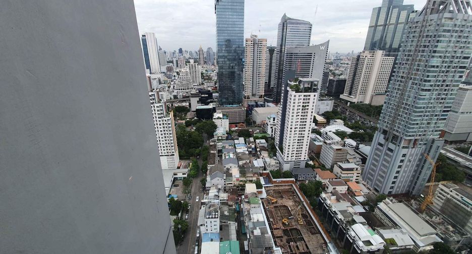 À louer 2 chambres condo à Sathon, Bangkok