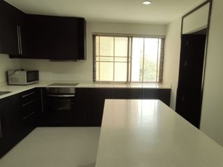 For rent 3 bedrooms condo in Khlong Toei, Bangkok