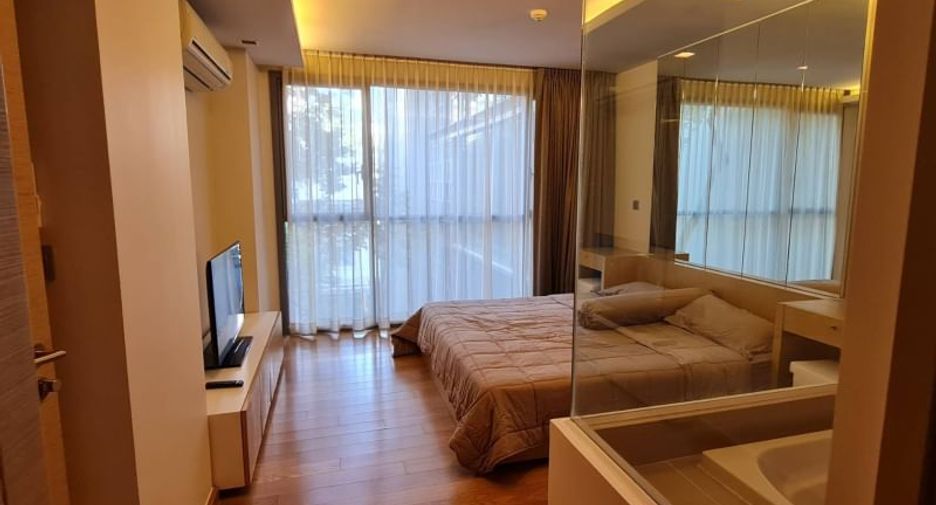 For rent 2 bedrooms condo in Watthana, Bangkok