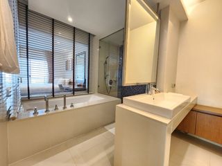 Wohnung zur Miete mit 3 Zimmer in Watthana, Bangkok