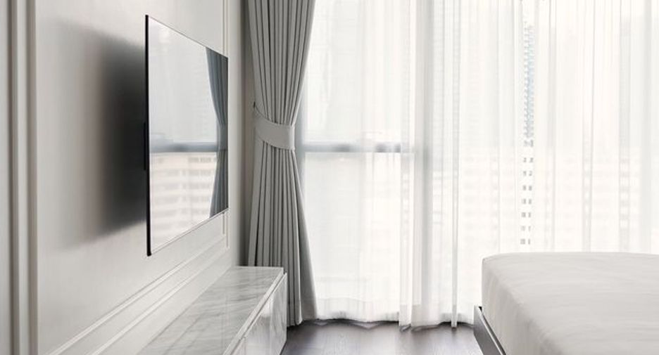For rent 2 bedrooms condo in Khlong Toei, Bangkok