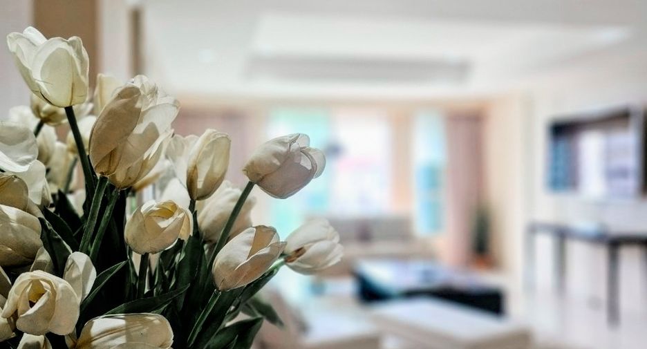 For rent 2 bedrooms condo in Watthana, Bangkok