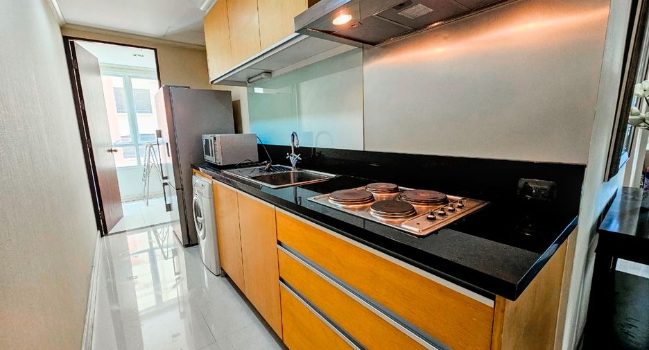 For rent 2 bedrooms condo in Watthana, Bangkok