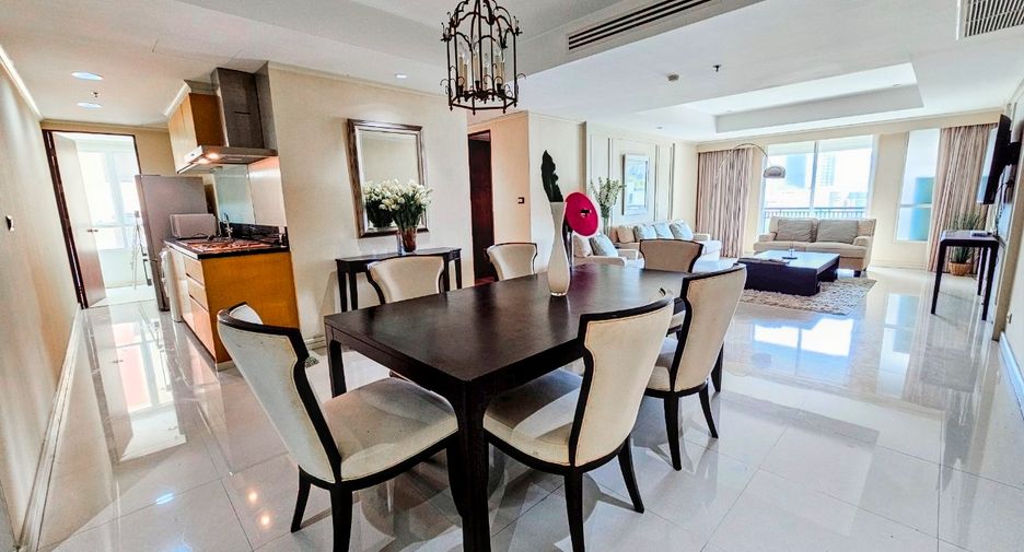 For rent 2 bedrooms condo in Watthana, Bangkok