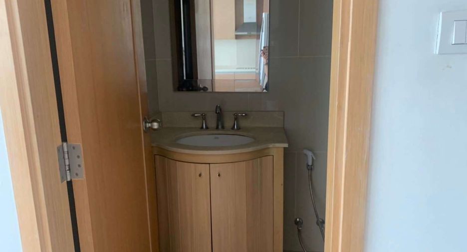 For rent and for sale 2 bedrooms condo in Sathon, Bangkok