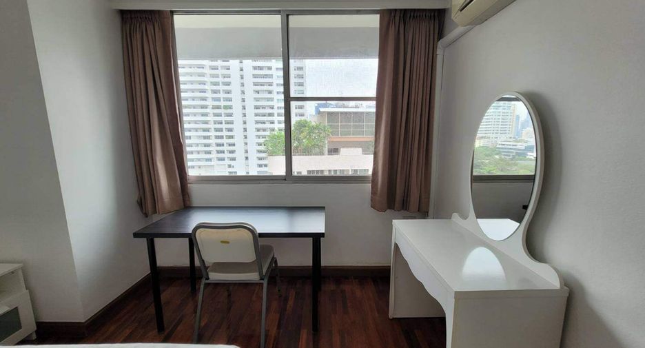 Condo en alquiler de 3 habitaciones en Watthana, Bangkok