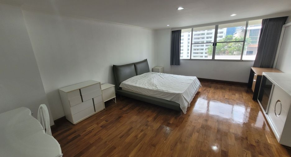 Condo en alquiler de 3 habitaciones en Watthana, Bangkok