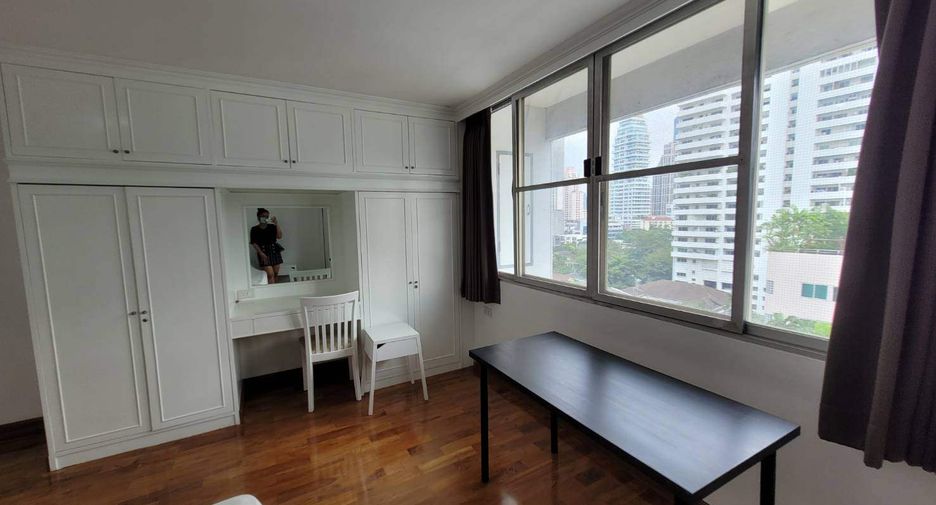 Condo en alquiler de 3 habitaciones en Watthana, Bangkok