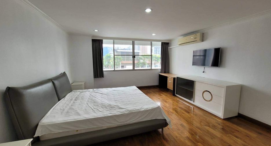 Condo en alquiler de 3 habitaciones en Watthana, Bangkok