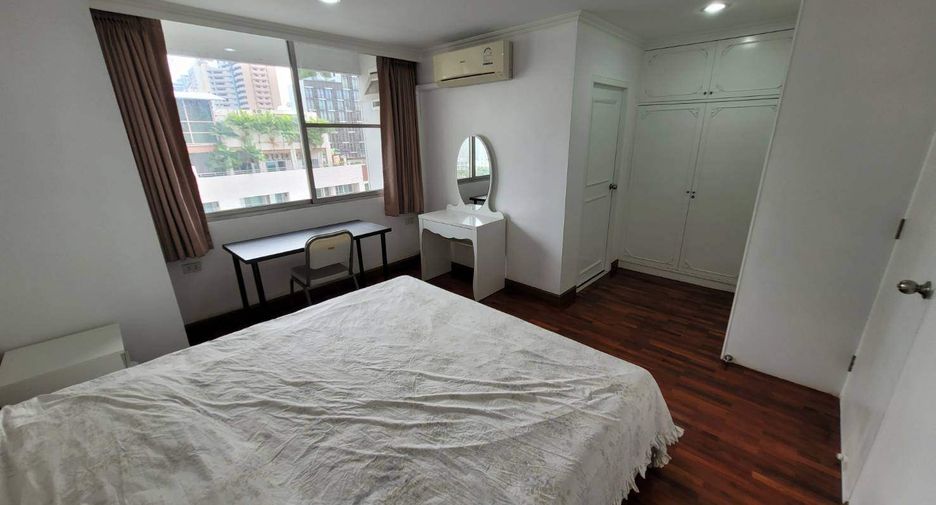 Condo en alquiler de 3 habitaciones en Watthana, Bangkok