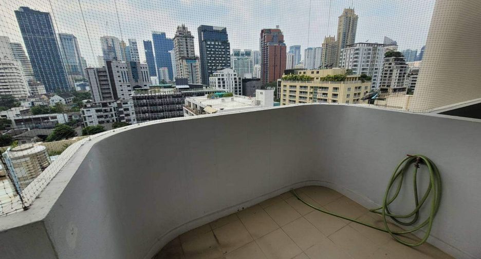 Condo en alquiler de 3 habitaciones en Watthana, Bangkok