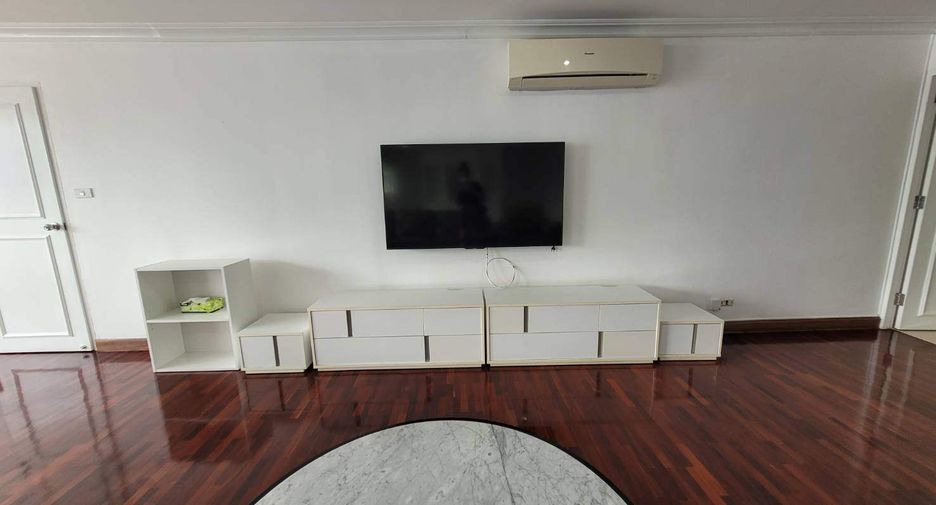Condo en alquiler de 3 habitaciones en Watthana, Bangkok